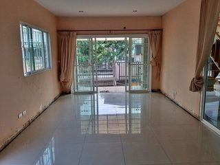 Продажа 1 кровать дом в Bang Phli, Самутпракан
