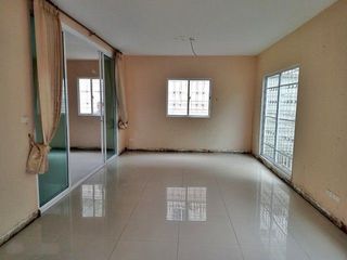 Продажа 1 кровать дом в Bang Phli, Самутпракан