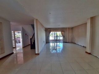 Продажа 1 кровать дом в Bang Phli, Самутпракан