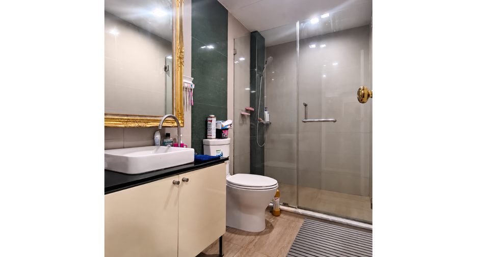 À vendre 2 chambres condo à Phra Khanong, Bangkok