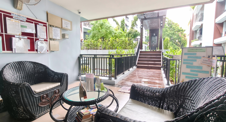 À vendre 2 chambres condo à Phra Khanong, Bangkok