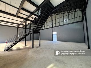 For rent warehouse in Saphan Sung, Bangkok