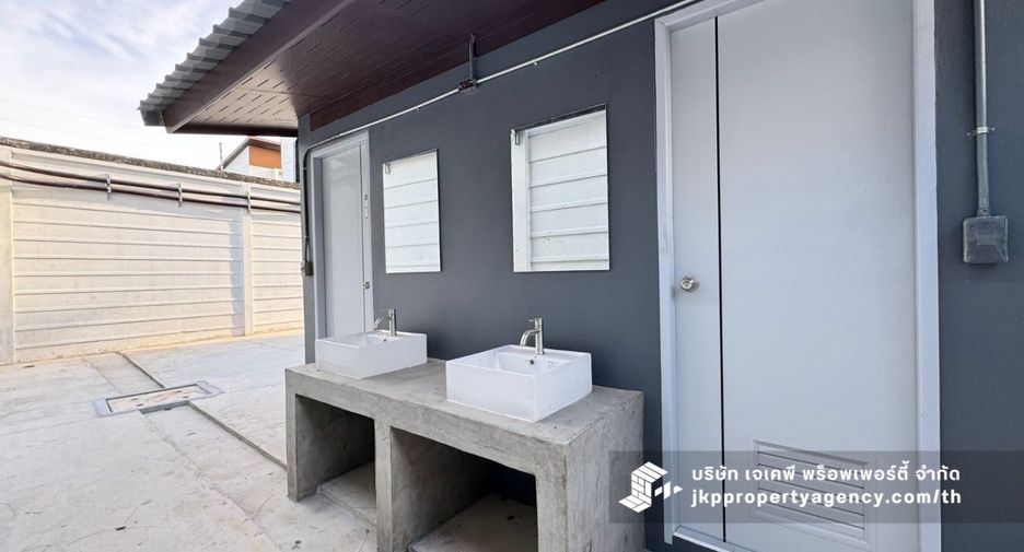 For rent warehouse in Saphan Sung, Bangkok