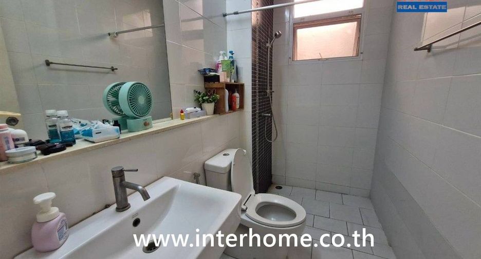 For sale 3 bedrooms townhouse in Mueang Nonthaburi, Nonthaburi