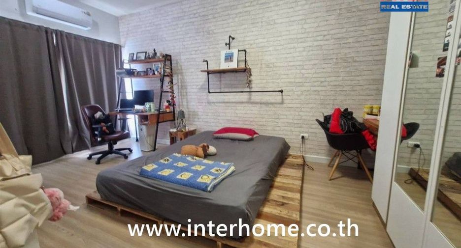 For sale 3 bedrooms townhouse in Mueang Nonthaburi, Nonthaburi