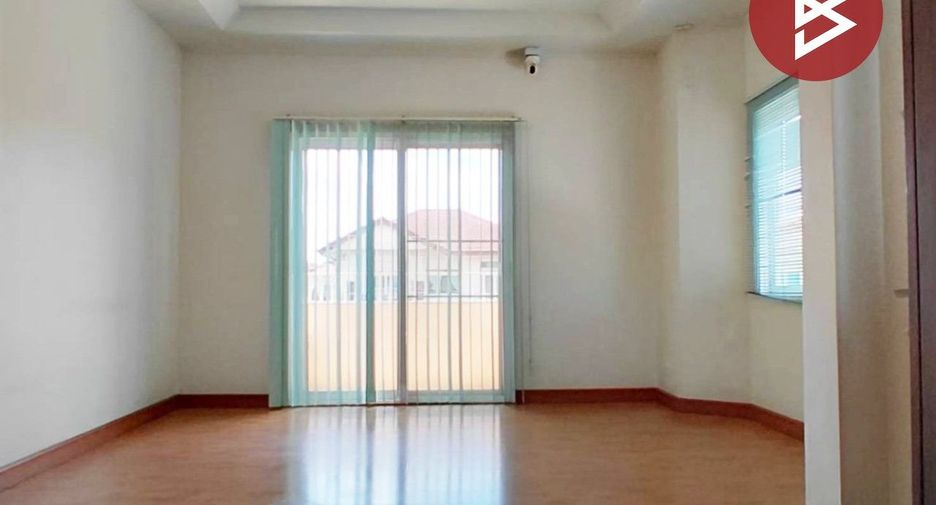 Casa en venta de 4 habitaciones en Lam Luk Ka, Pathum Thani