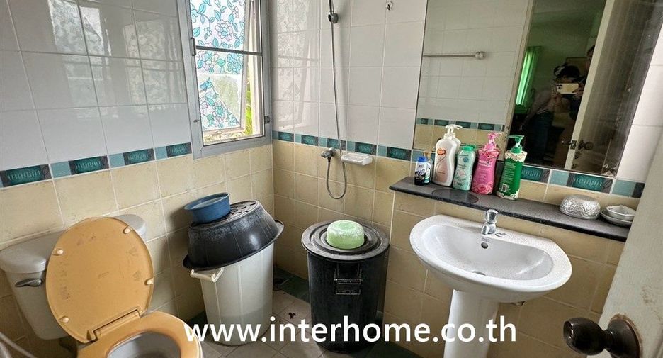 For sale 3 bedrooms house in Mueang Samut Sakhon, Samut Sakhon