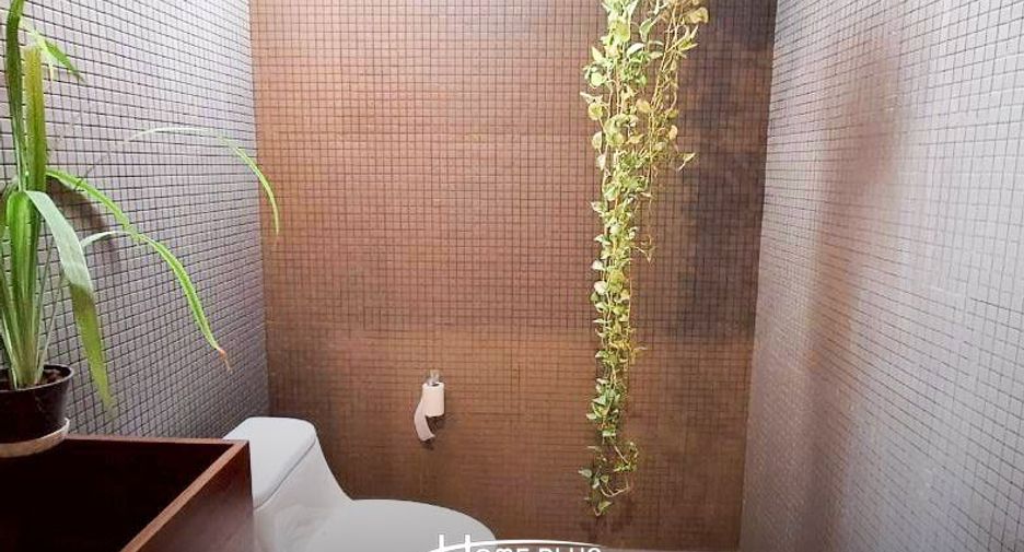 Oficina en venta de 2 habitaciones en Wang Thonglang, Bangkok