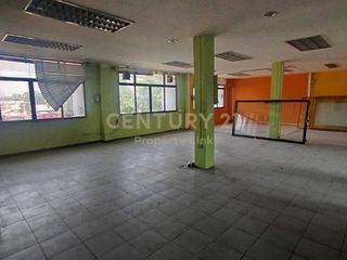 Local comercial en alquiler y en venta en Chatuchak, Bangkok