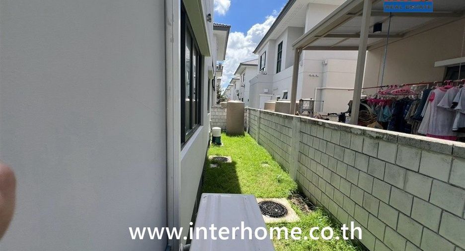 For sale 3 bedrooms house in Bang Phli, Samut Prakan
