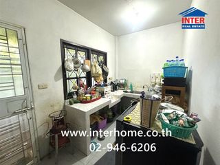 出售 17 卧室 公寓式住宅 在 Mueang Samut Prakan, Samut Prakan
