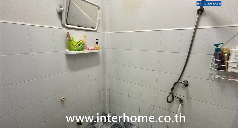 For sale 17 bedrooms apartment in Mueang Samut Prakan, Samut Prakan