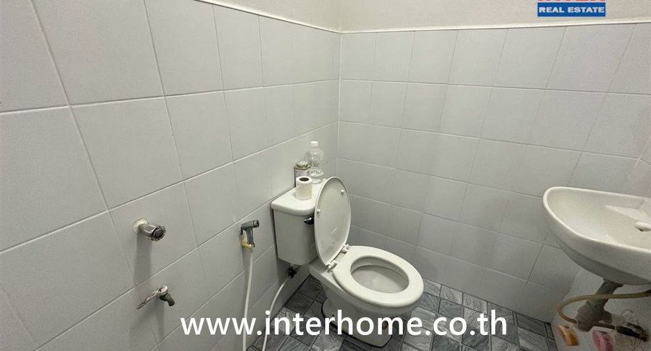 For sale 17 bedrooms apartment in Mueang Samut Prakan, Samut Prakan