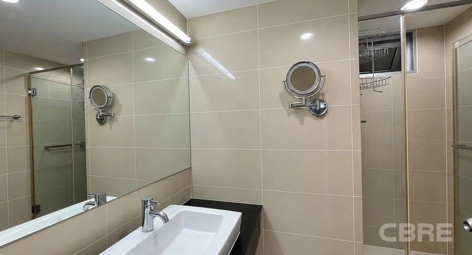 Wohnung zum Kauf mit 3 Zimmer in Huai Khwang, Bangkok