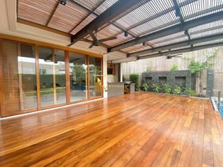 出租 和 出售 5 卧室 公寓 在 Watthana, 曼谷