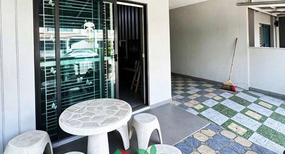À vendre 3 chambres maison de ville à Pak Kret, Nonthaburi