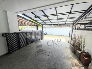 出租 4 卧室 独立屋 在 Lat Phrao, 曼谷
