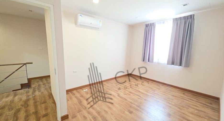 出租 4 卧室 独立屋 在 Lat Phrao, 曼谷