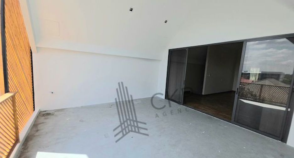 出租 4 卧室 独立屋 在 Lat Phrao, 曼谷