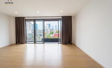 For rent and for sale 3 bedrooms condo in Huai Khwang, Bangkok