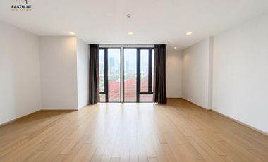 For rent and for sale 3 bedrooms condo in Huai Khwang, Bangkok
