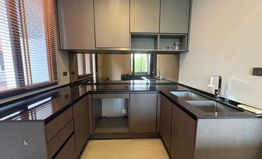 For rent and for sale 3 bedrooms condo in Huai Khwang, Bangkok