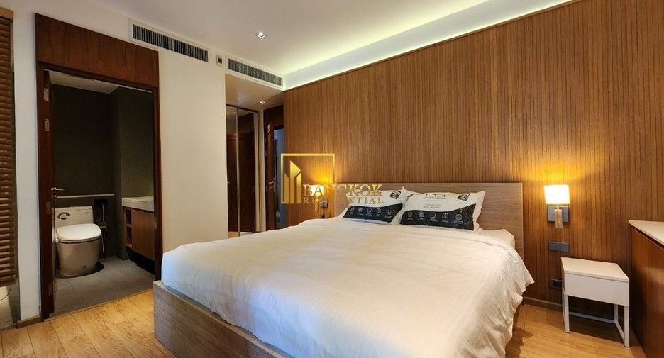 For rent 2 bedrooms apartment in Watthana, Bangkok