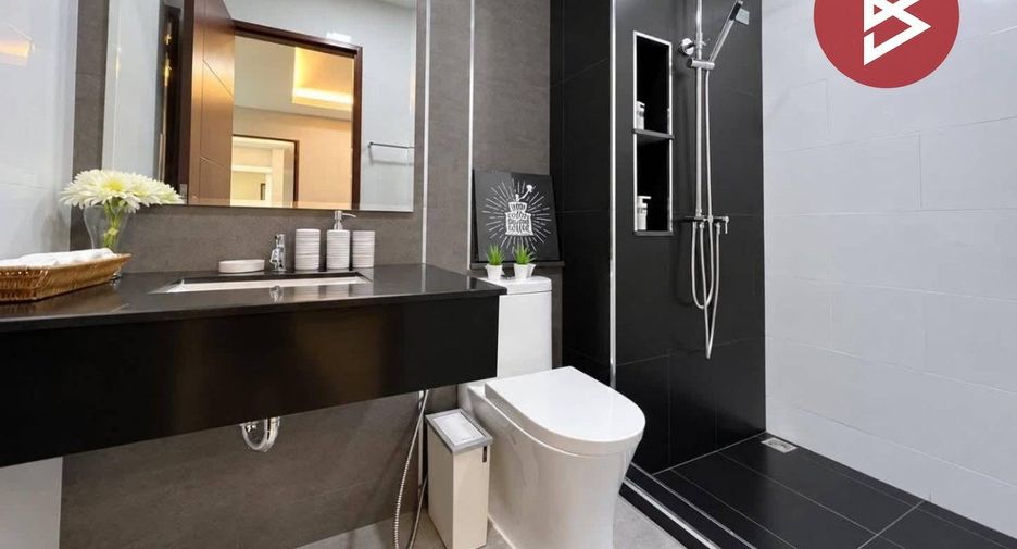 For sale 2 bedrooms condo in Mueang Chon Buri, Chonburi