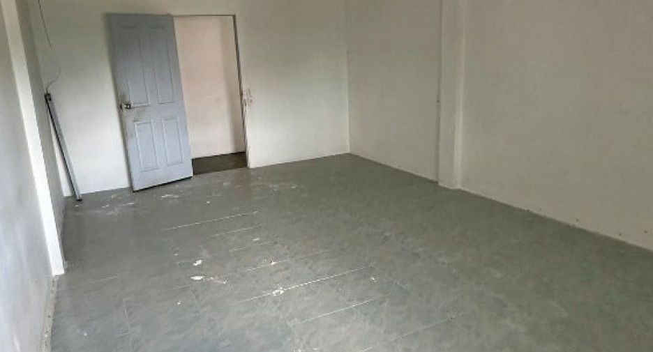 Gewerbefläche zum Kauf mit 4 Zimmer in Mueang Phitsanulok, Phitsanulok