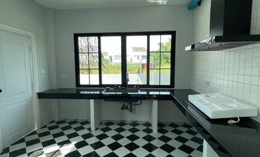 Продажа 4 спальни дом в Mueang Chiang Mai, Чианг Маи