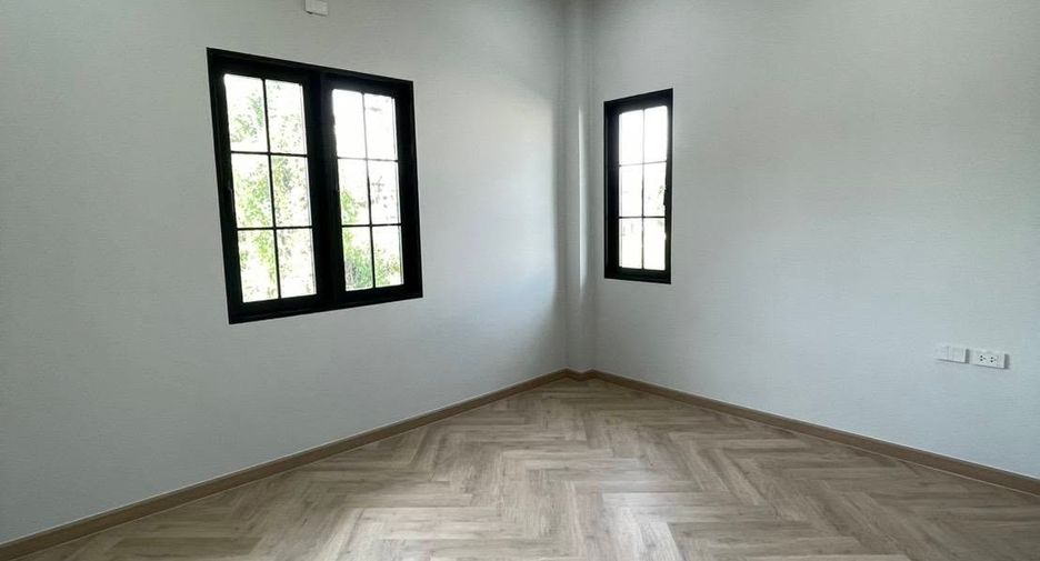 Продажа 4 спальни дом в Mueang Chiang Mai, Чианг Маи