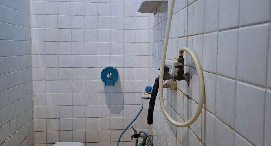 For sale 2 bedrooms townhouse in Mueang Samut Prakan, Samut Prakan