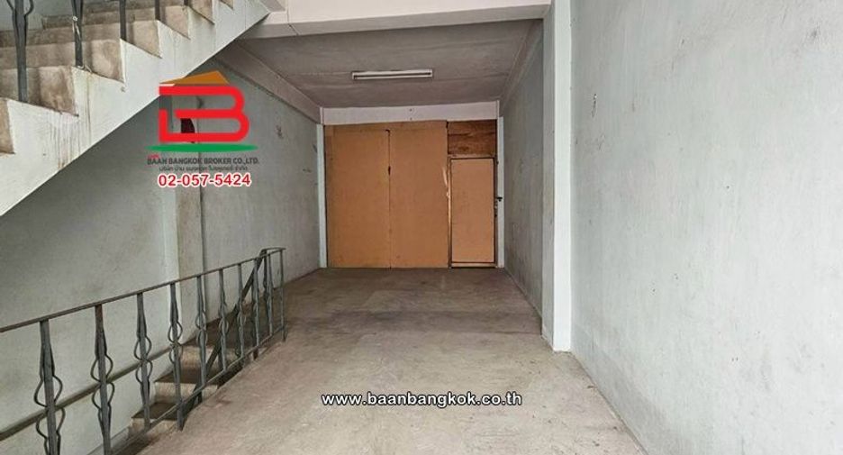 Продажа торговое помещение в Банг Кхун Тхиан, Бангкок