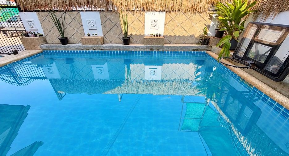 Casa en alquiler de 4 habitaciones en Jomtien, Pattaya