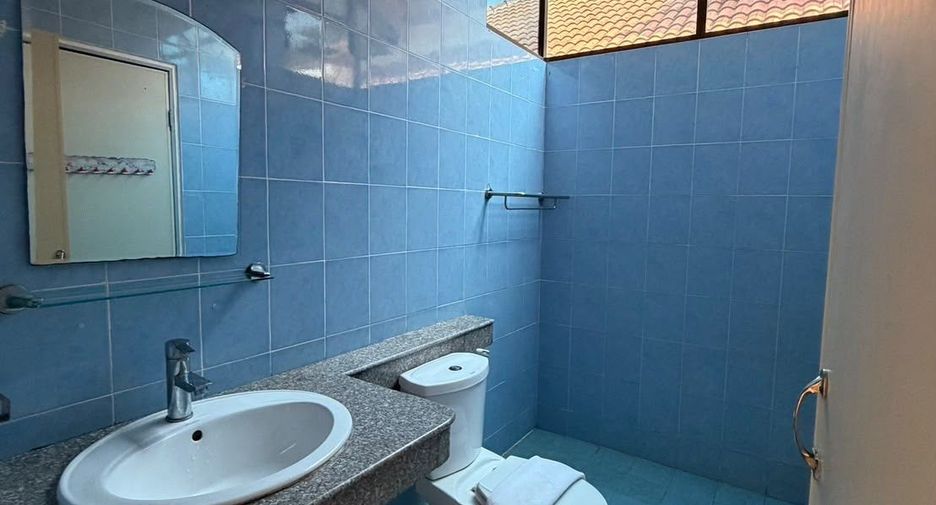 Casa en alquiler de 4 habitaciones en Jomtien, Pattaya