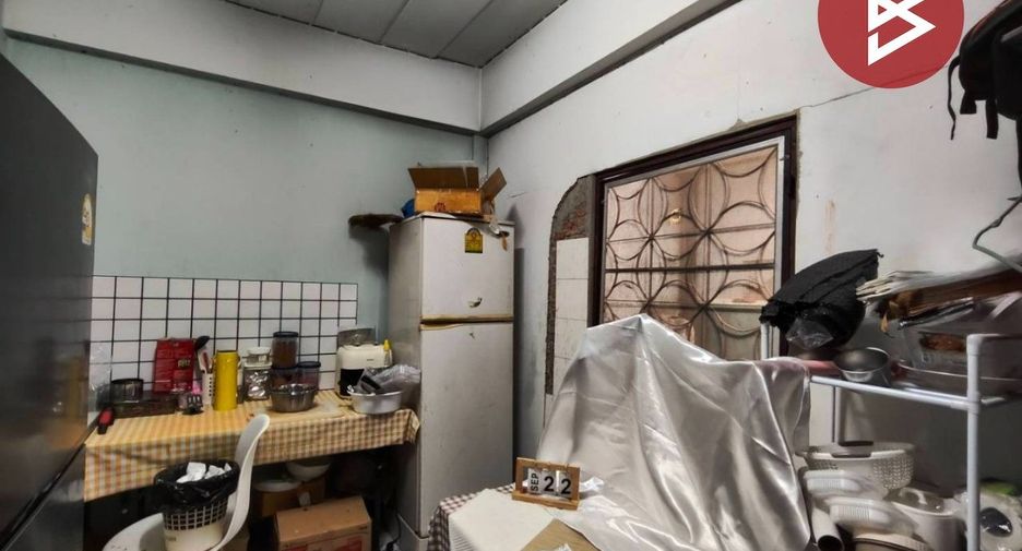 Reihenhaus zum Kauf mit 2 Zimmer in Khan Na Yao, Bangkok