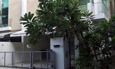 ให้เช่า 4 ห้องนอน ทาวน์เฮ้าส์ ใน จตุจักร, กรุงเทพฯ