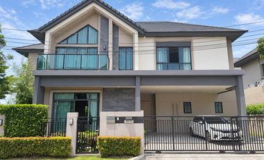 Haus zum Kauf mit 4 Zimmer in Taling Chan, Bangkok