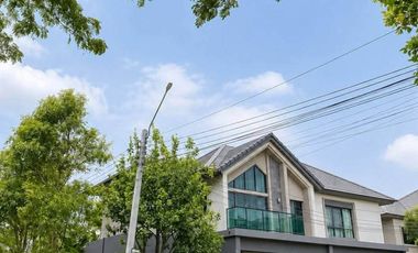 Haus zum Kauf mit 4 Zimmer in Taling Chan, Bangkok