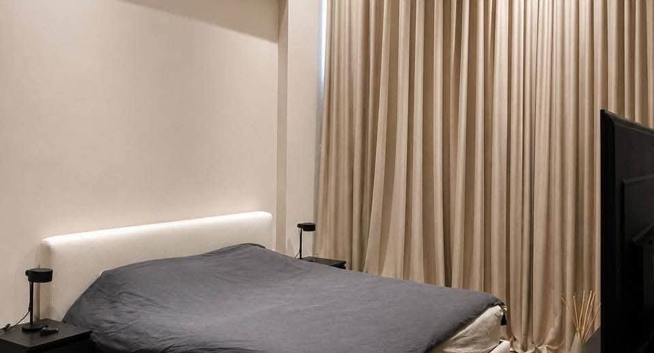 For sale 4 bedrooms house in Taling Chan, Bangkok