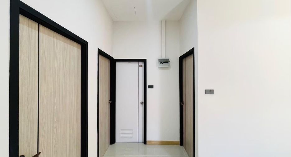 For sale 3 bedrooms house in Bueng Kum, Bangkok