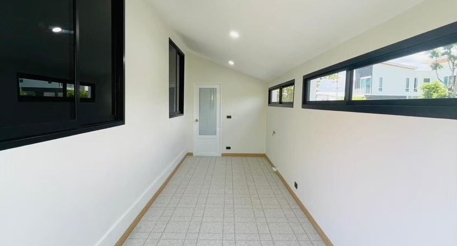 For sale 3 bedrooms house in Bueng Kum, Bangkok