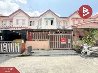Casa adosada en venta de 4 habitaciones en Phutthamonthon, Nakhon Pathom