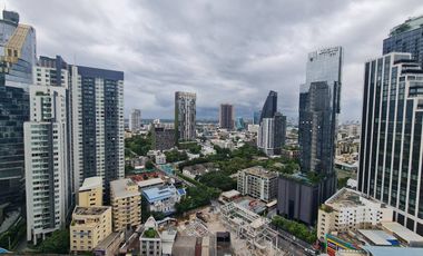 For sale 2 bedrooms condo in Khlong Toei, Bangkok