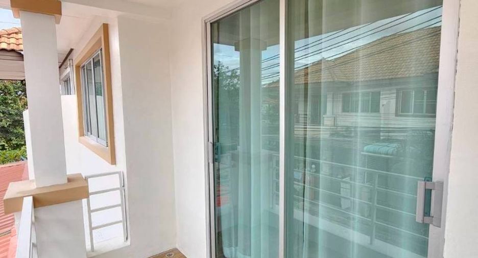 Casa adosada en venta de 3 habitaciones en Thalang, Phuket