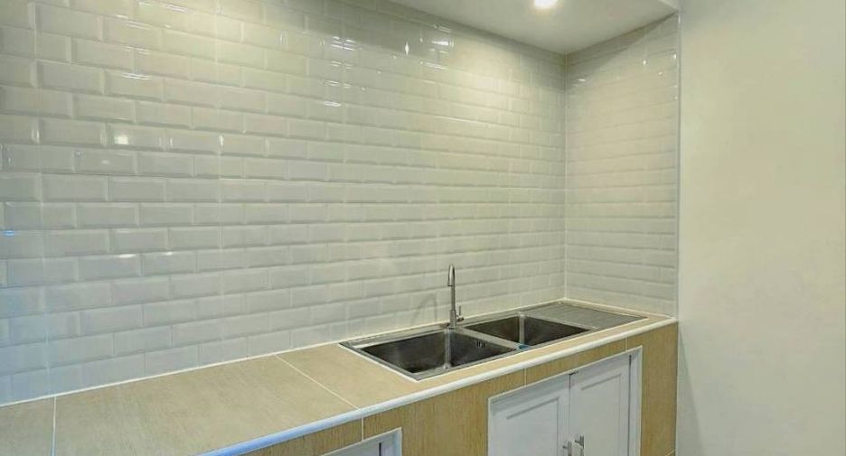 Casa adosada en venta de 3 habitaciones en Thalang, Phuket