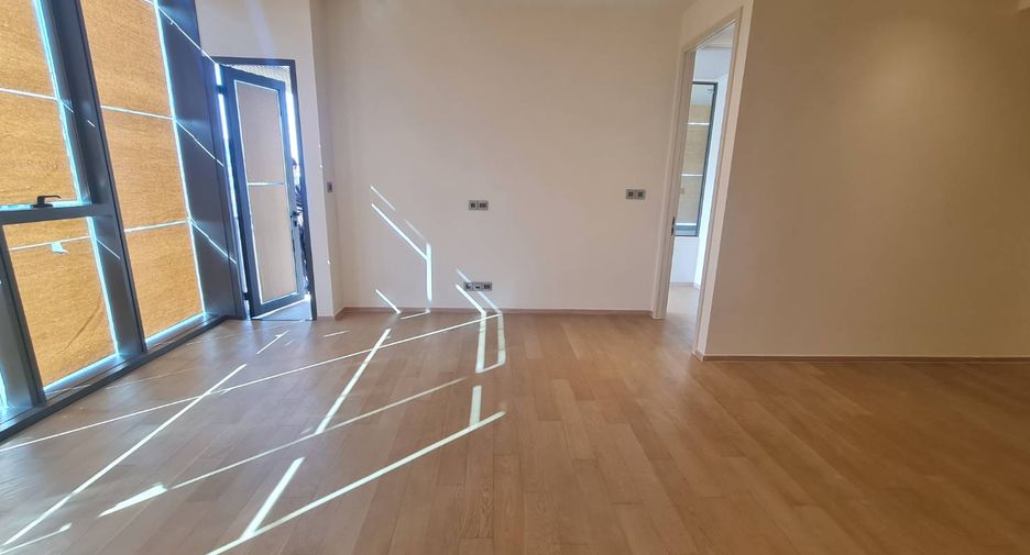 For sale 2 bedrooms condo in Khlong Toei, Bangkok