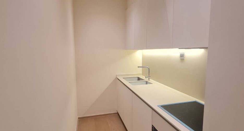 For sale 2 bedrooms condo in Khlong Toei, Bangkok