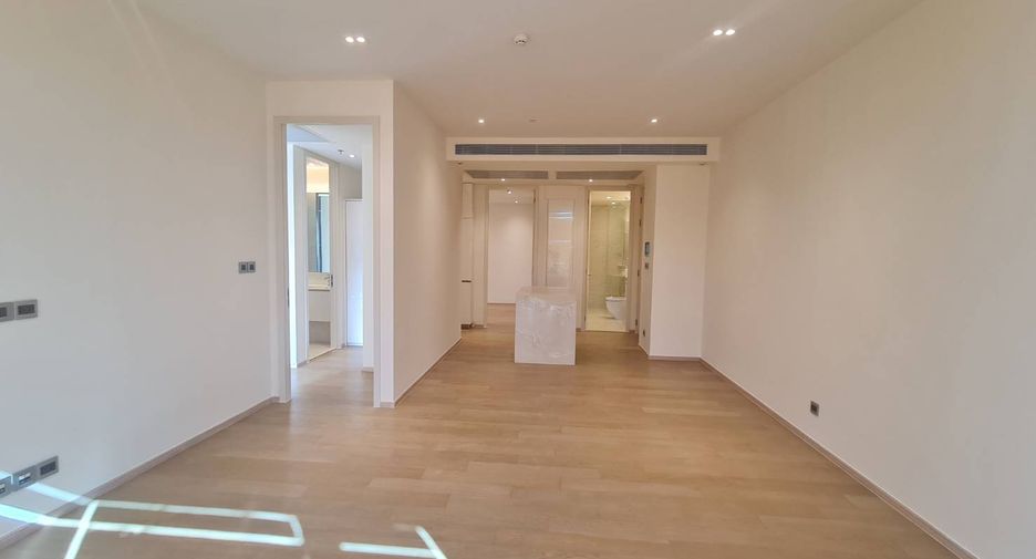 For sale 2 bedrooms condo in Khlong Toei, Bangkok