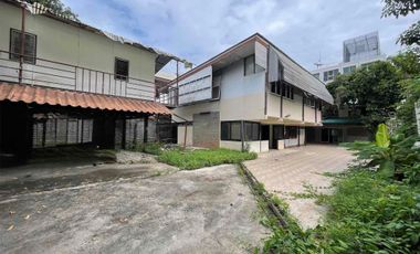 For sale and for rent land in Watthana, Bangkok